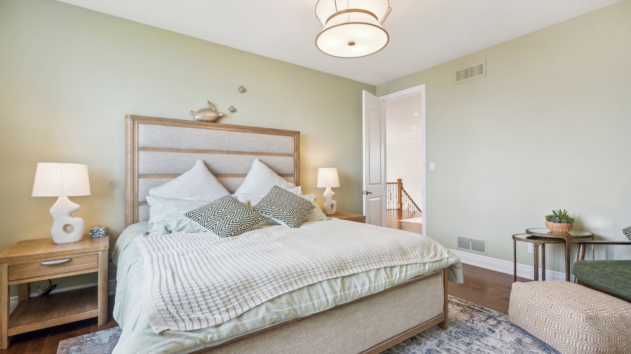 Photo of Bedroom in Stoney Creek