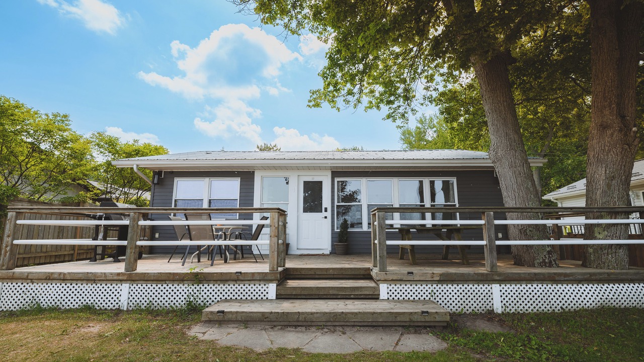 Photo of Patio Balcony in Kettle Point 44