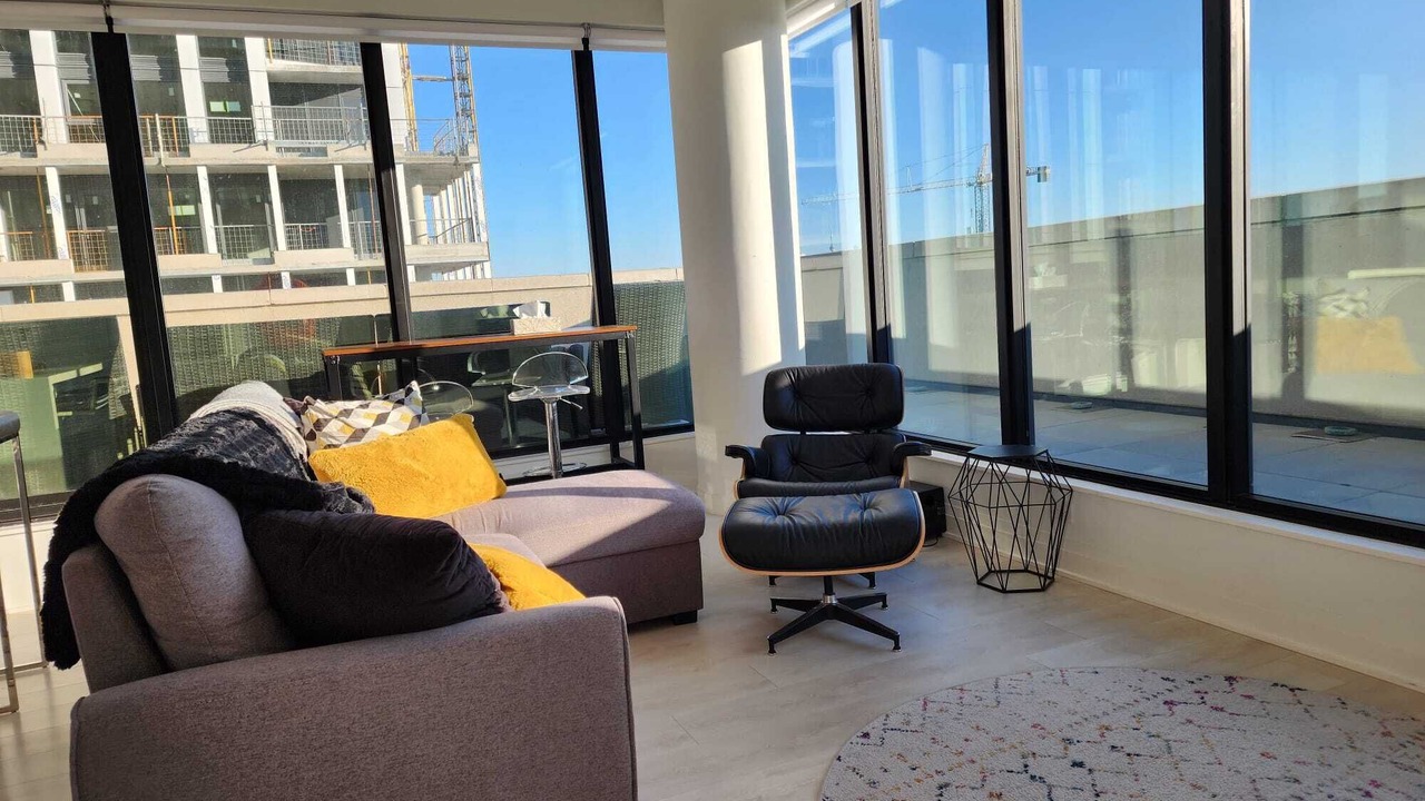 Photo of Livingroom in East York