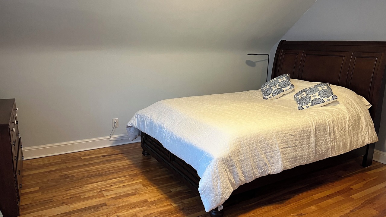 Photo of Bedroom in Ottawa Division