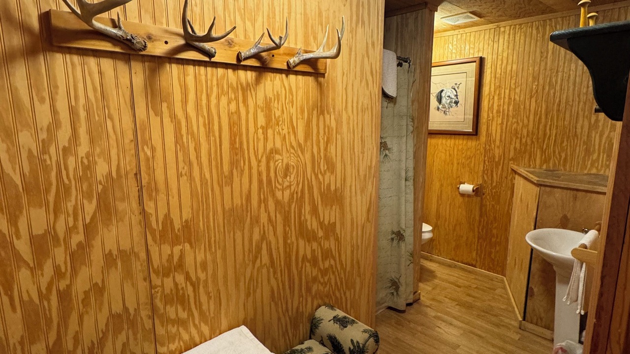 Photo of Bathroom in Remer