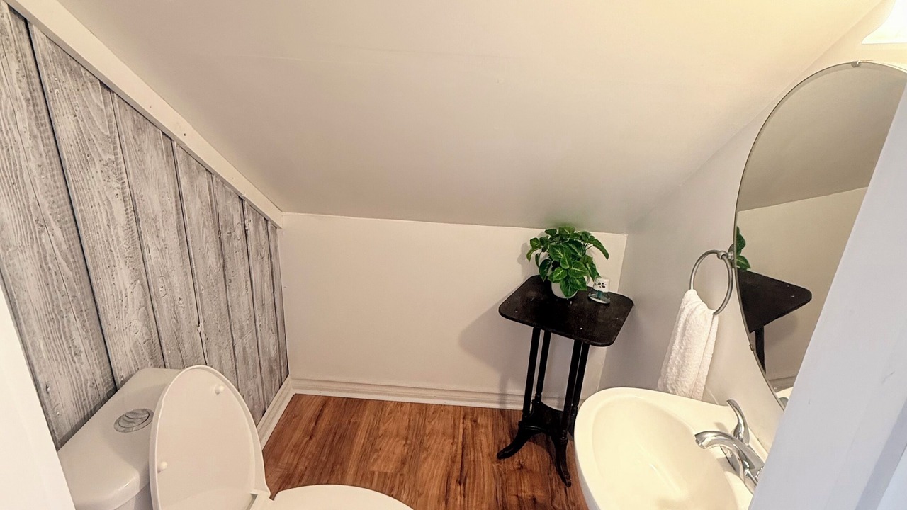 Photo of Bathroom in Tobermory