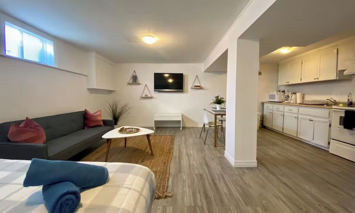 Photo of Livingroom in Victoria Village
