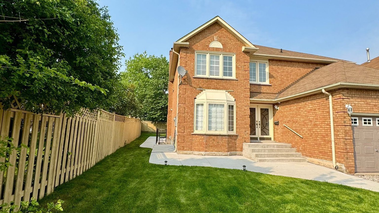 Photo of Outdoor in Brampton