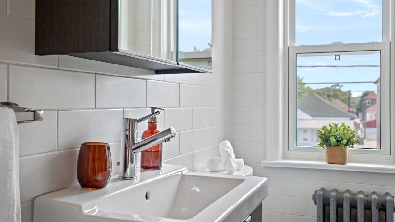 Photo of Bathroom in Oakwood Village