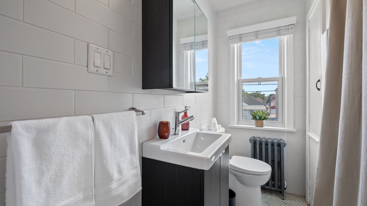 Photo of Bathroom in Oakwood Village
