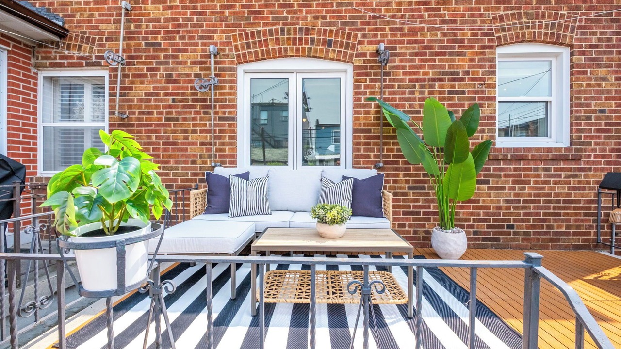 Photo of Patio Balcony in Oakwood Village