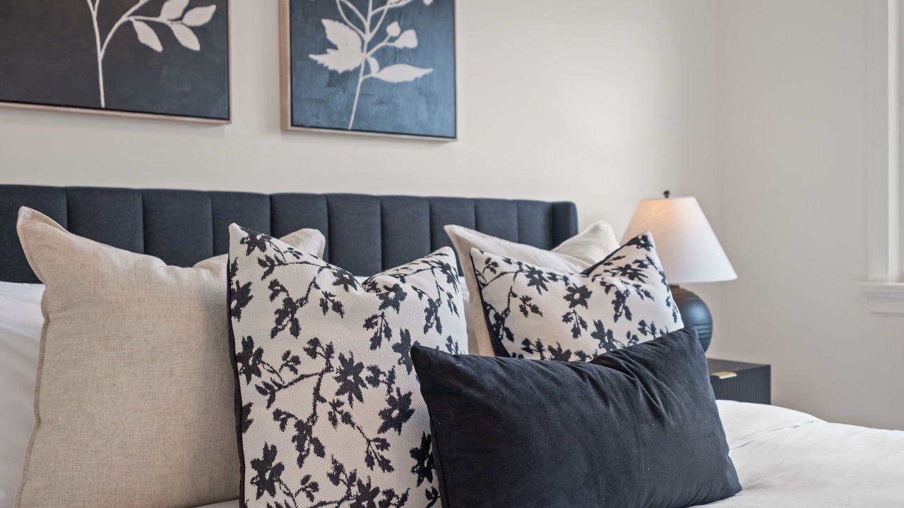 Photo of Bedroom in Oakwood Village