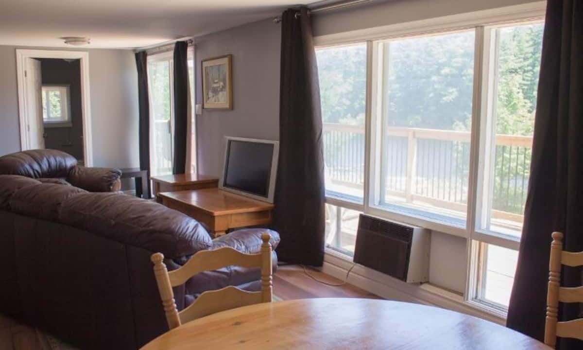 Photo of Livingroom in Havelock-Belmont-Methuen
