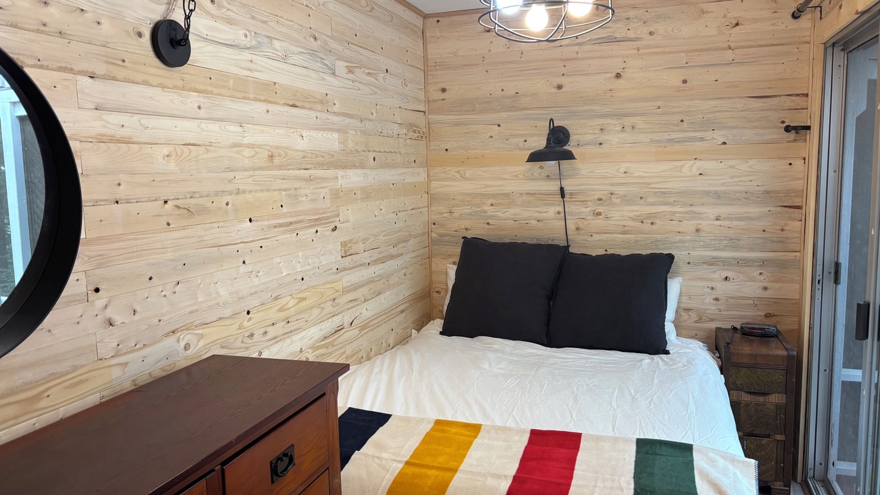 Photo of Bedroom in North Frontenac