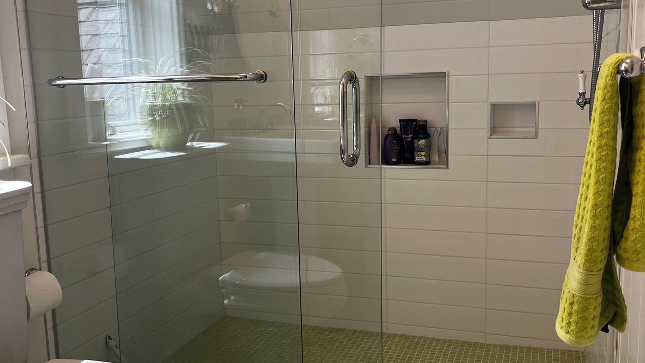Photo of Bathroom in Grand Bend