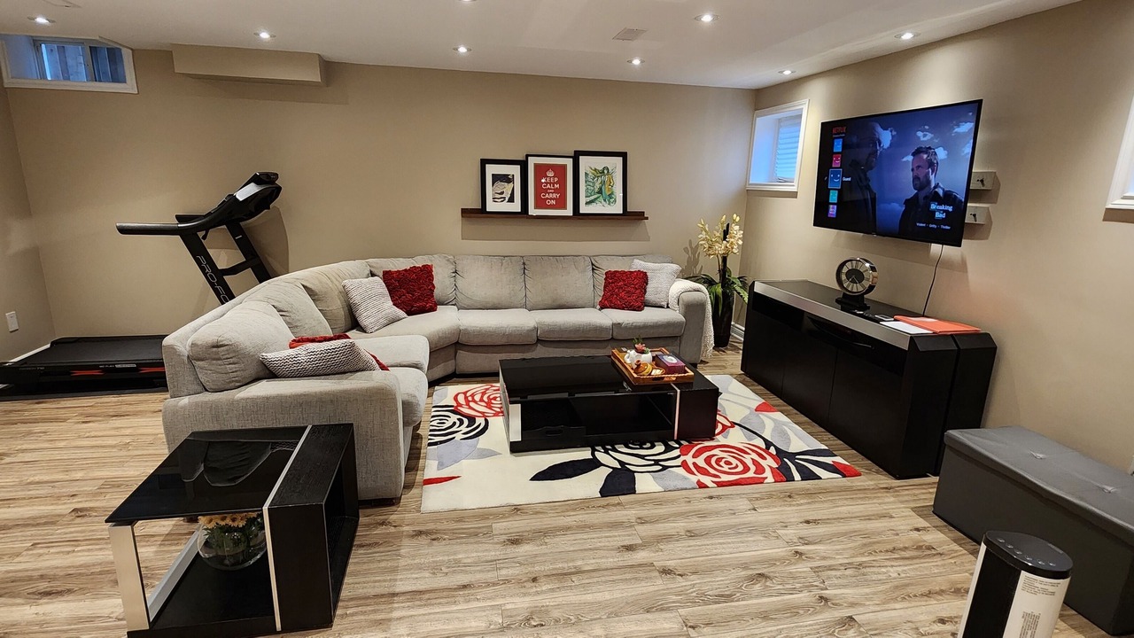 Photo of Livingroom in Newmarket