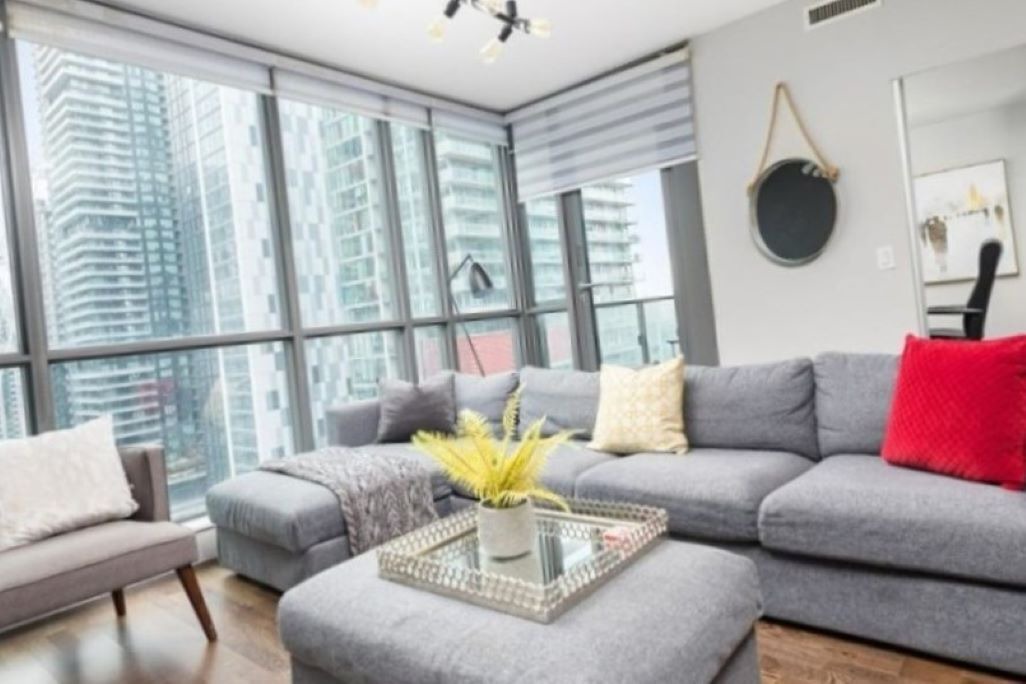 Photo of Livingroom in Toronto Entertainment District