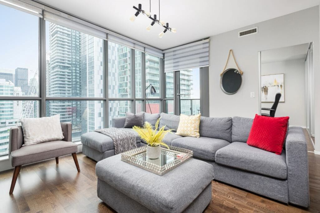 Photo of Livingroom in Toronto Entertainment District