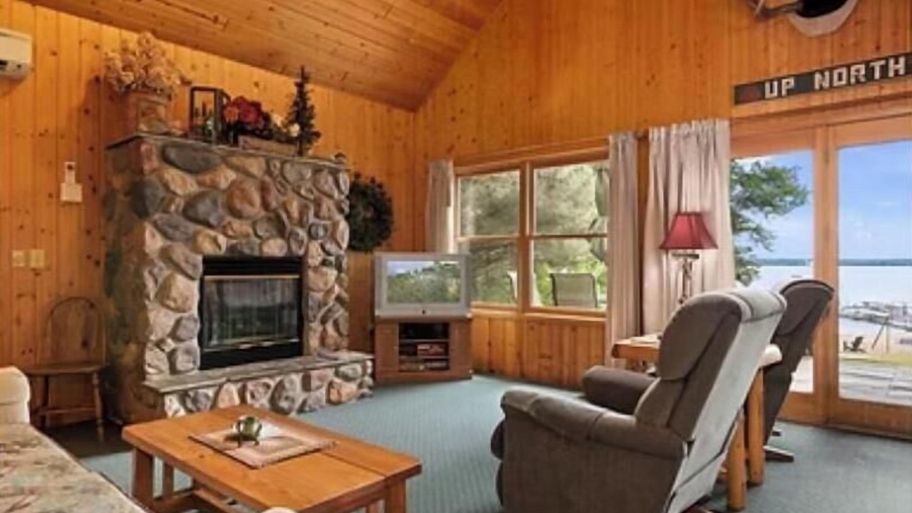 Photo of Livingroom in Pine River