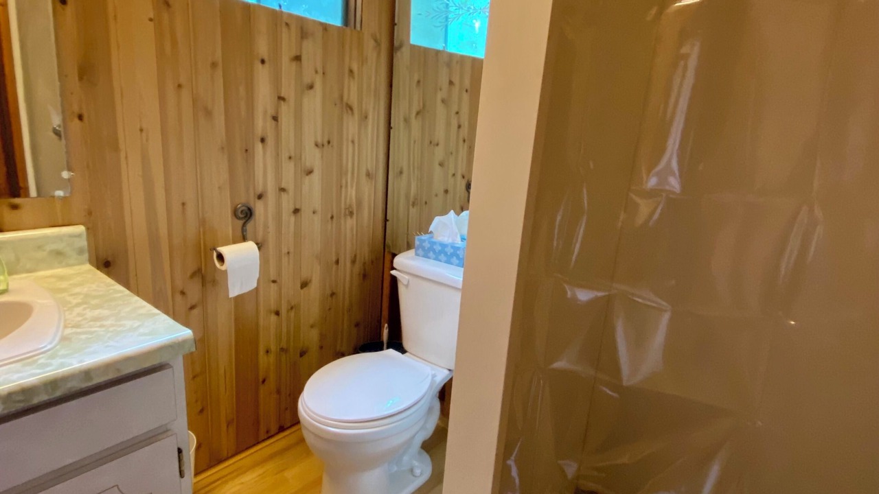 Photo of Bathroom in Gravenhurst