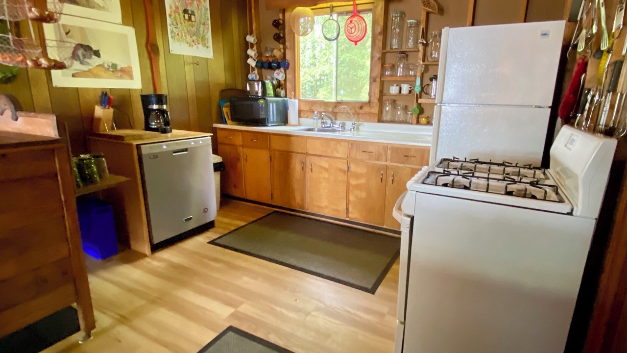 Photo of Kitchen in Gravenhurst