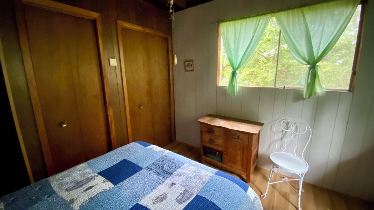 Photo of Bedroom in Gravenhurst