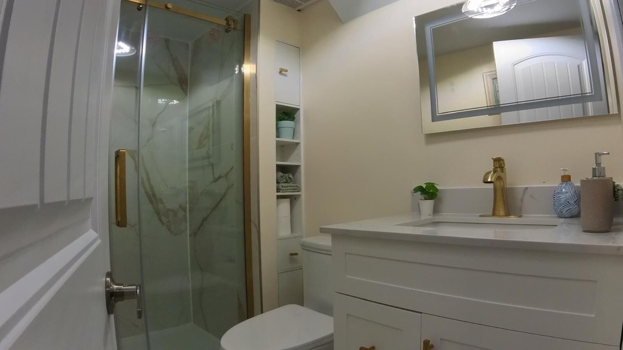 Photo of Bathroom in Russell