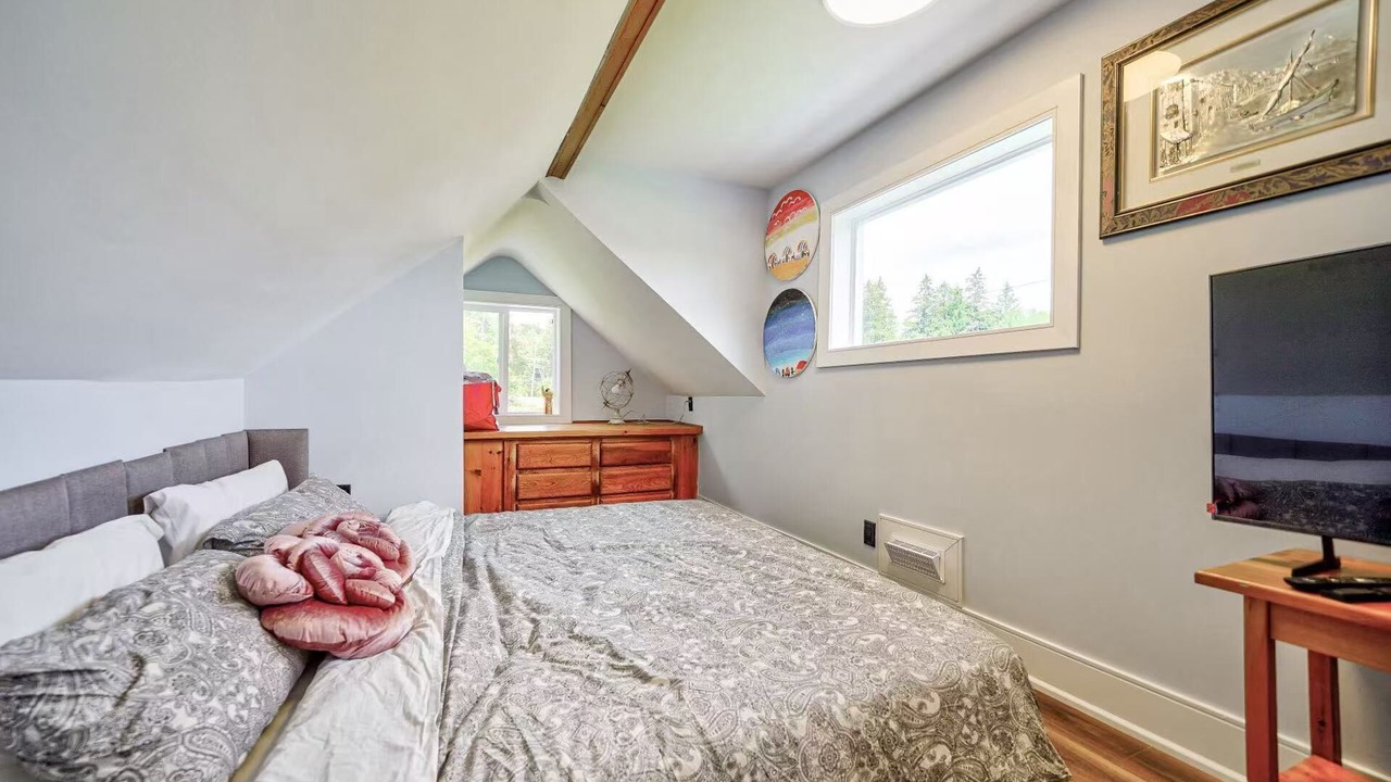 Photo of Bedroom in Gravenhurst