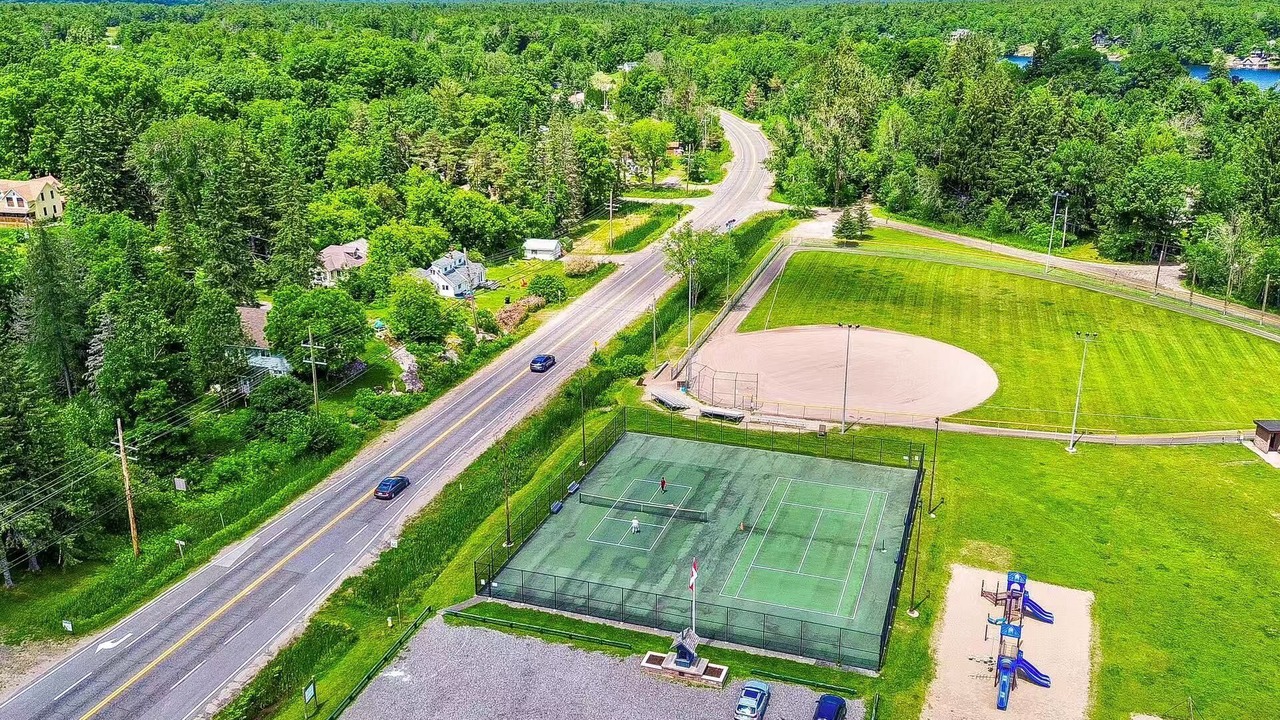 Photo of Others in Gravenhurst