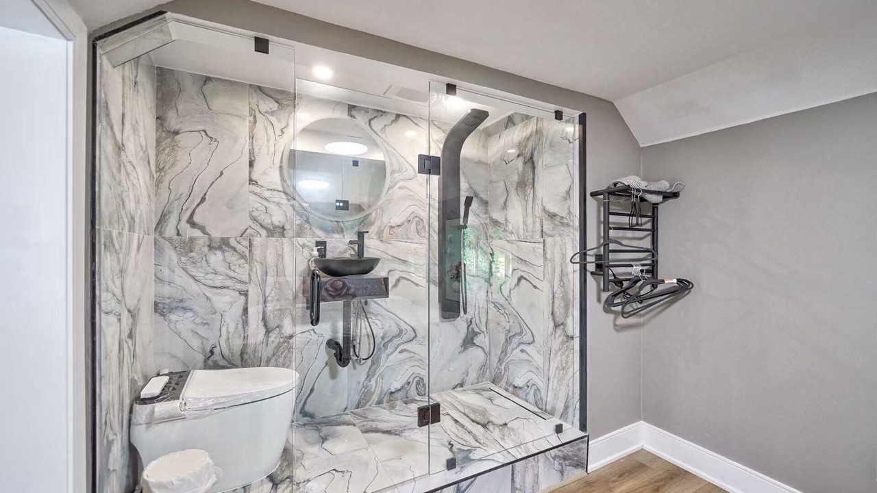 Photo of Bathroom in Gravenhurst