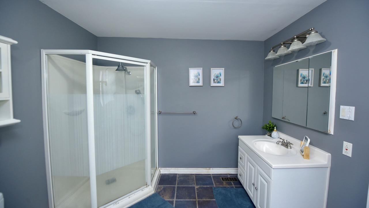 Photo of Bathroom in Inner Harbour