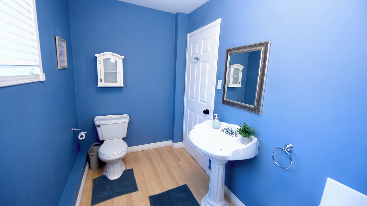 Photo of Bathroom in Inner Harbour