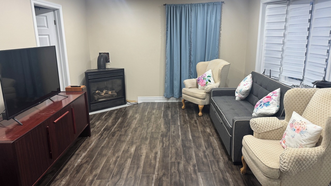 Photo of Livingroom in Quinte West