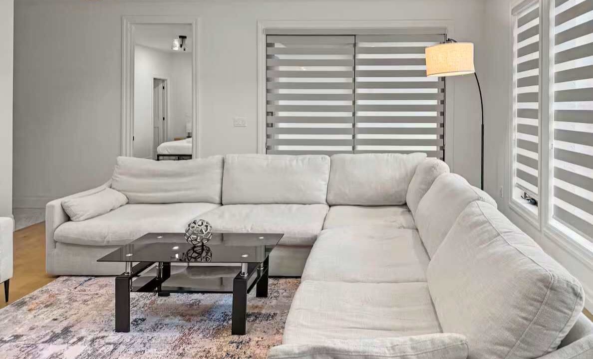 Photo of Livingroom in LaSalle