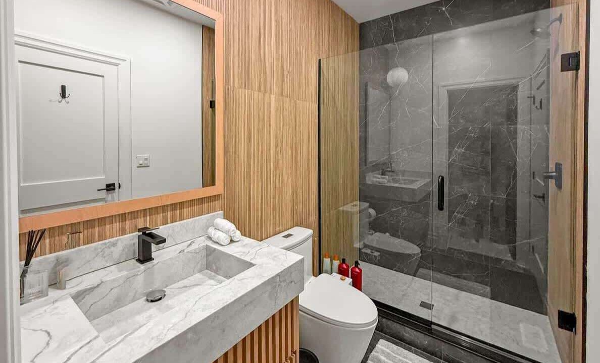 Photo of Bathroom in LaSalle