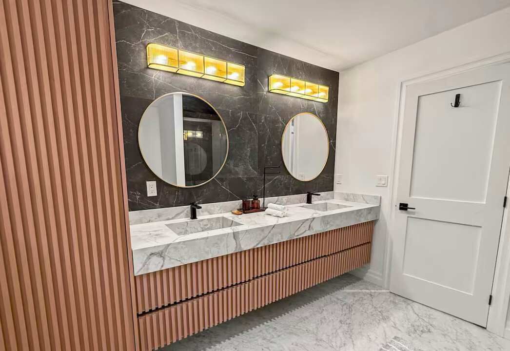 Photo of Bathroom in LaSalle