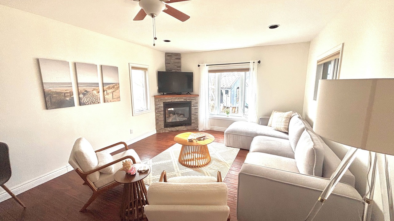 Photo of Livingroom in Ramara