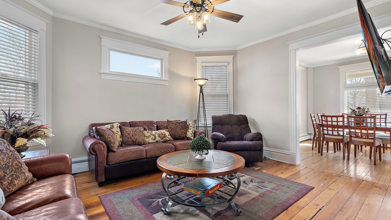 Photo of Livingroom in West Seventh