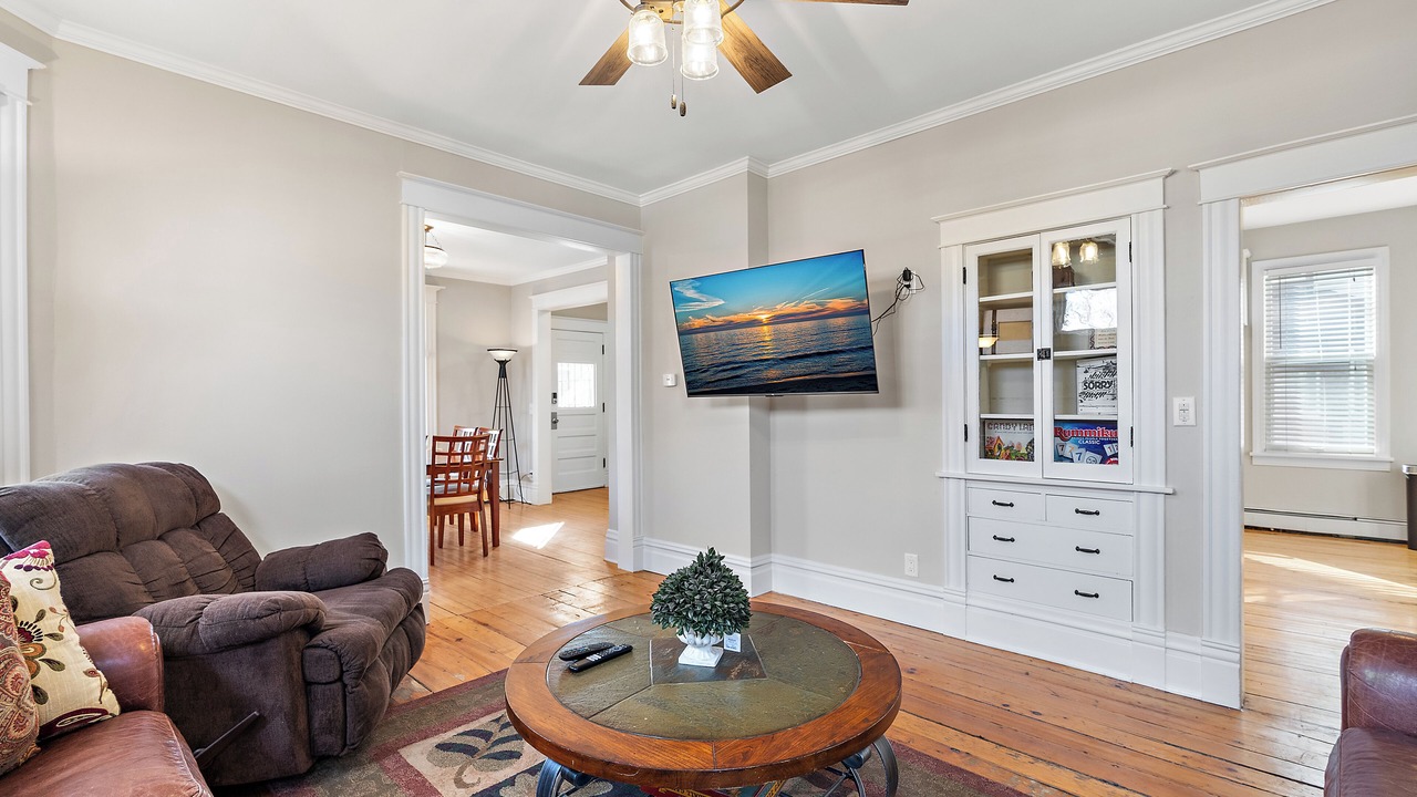 Photo of Livingroom in West Seventh