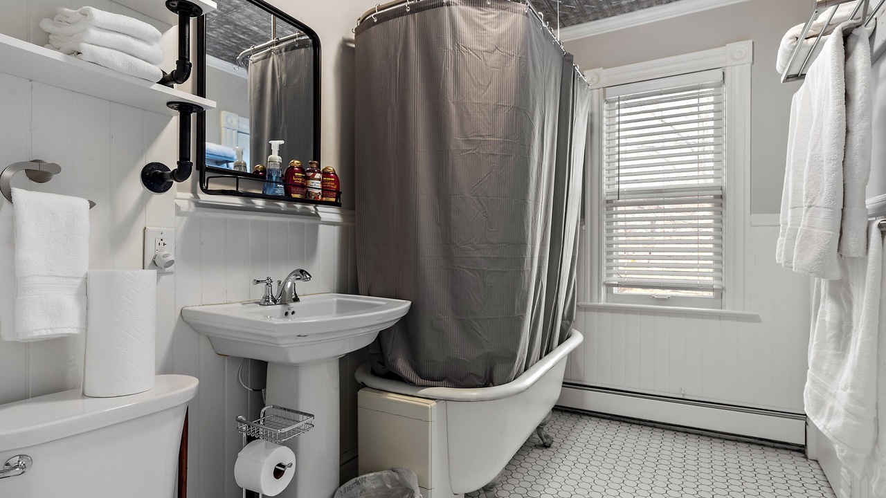 Photo of Bathroom in West Seventh
