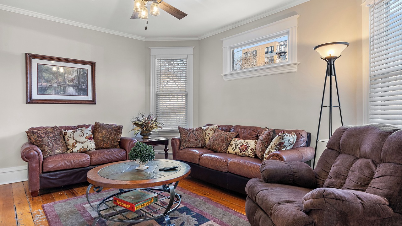Photo of Livingroom in West Seventh