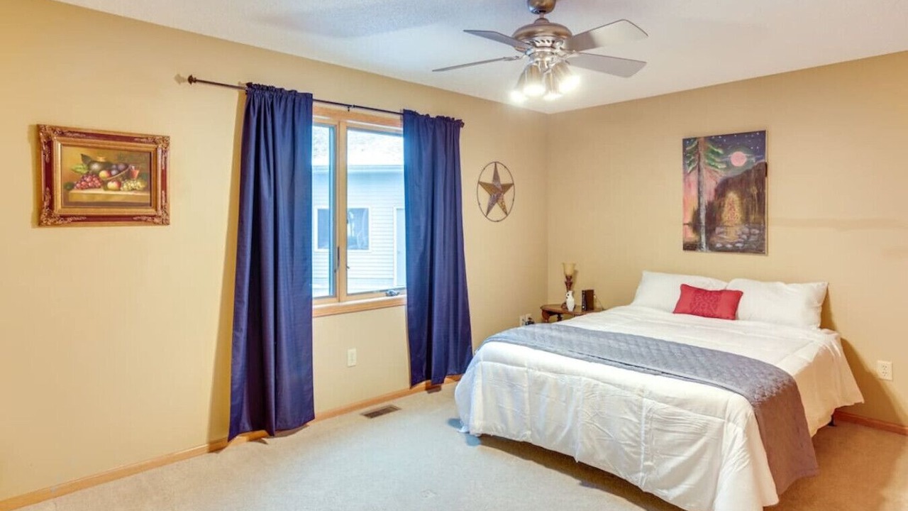 Photo of Bedroom in Howard Lake
