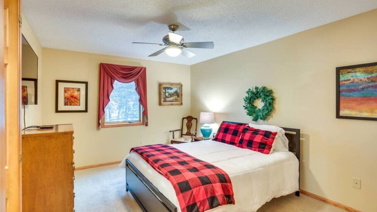 Photo of Bedroom in Howard Lake