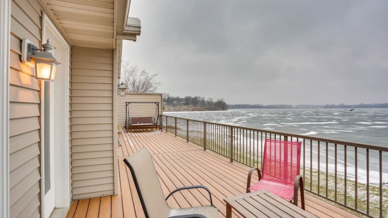 Photo of Patio Balcony in Howard Lake
