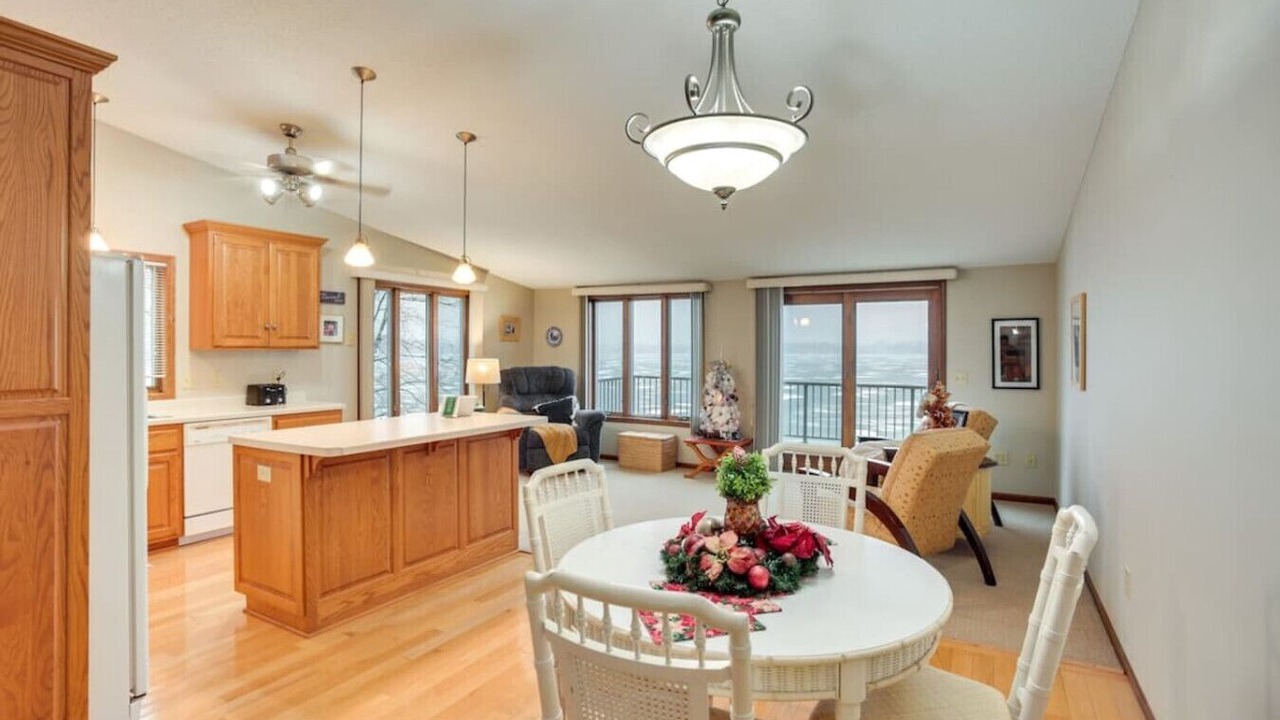 Photo of Livingroom in Howard Lake