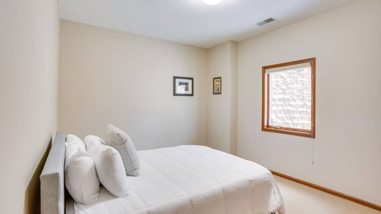 Photo of Bedroom in Howard Lake