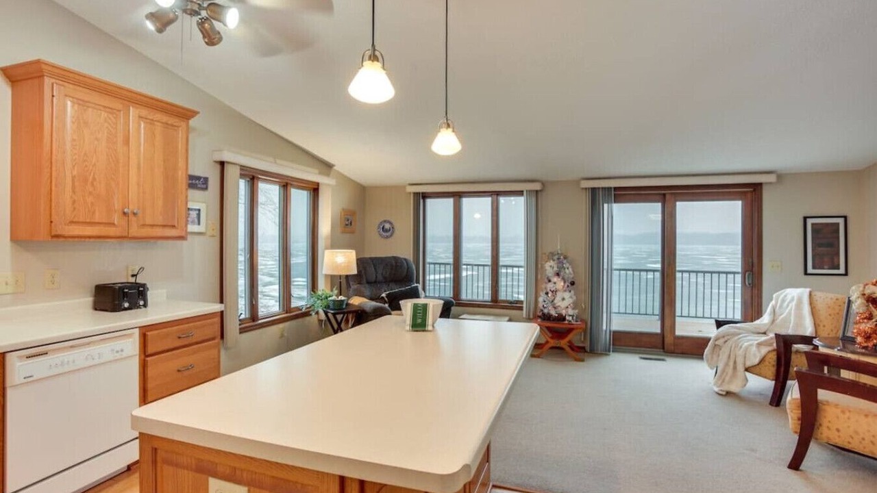 Photo of Livingroom in Howard Lake