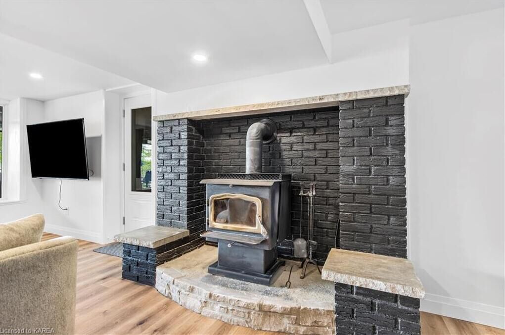 Photo of Livingroom in Erinsville