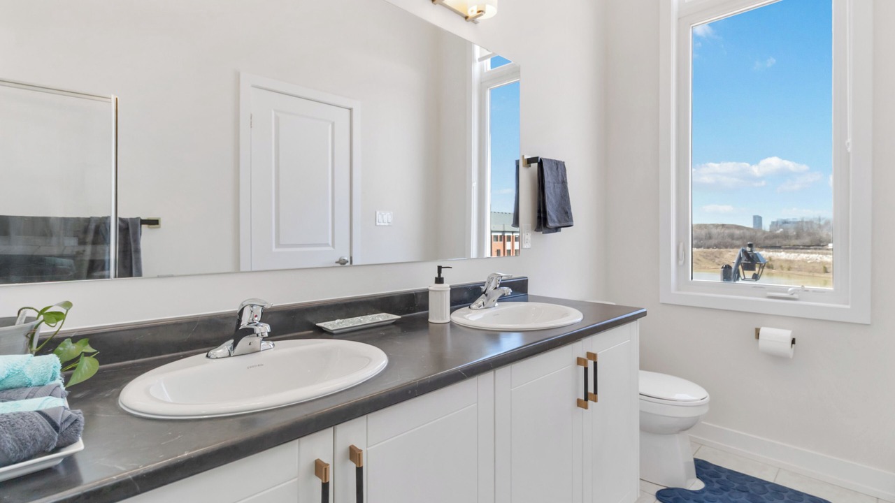 Photo of Bathroom in Oakville