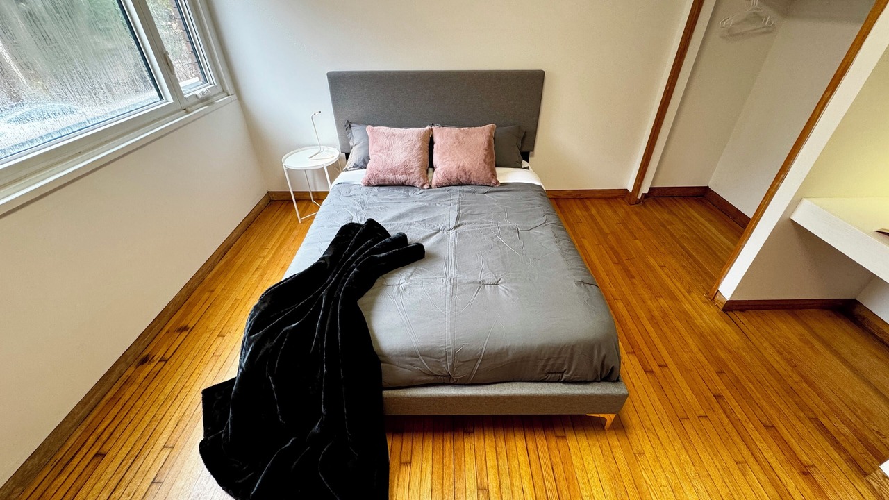 Photo of Bedroom in Bayview Woods - Steeles
