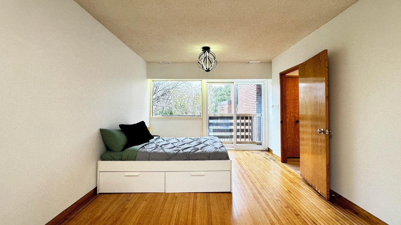 Photo of Bedroom in Bayview Woods - Steeles