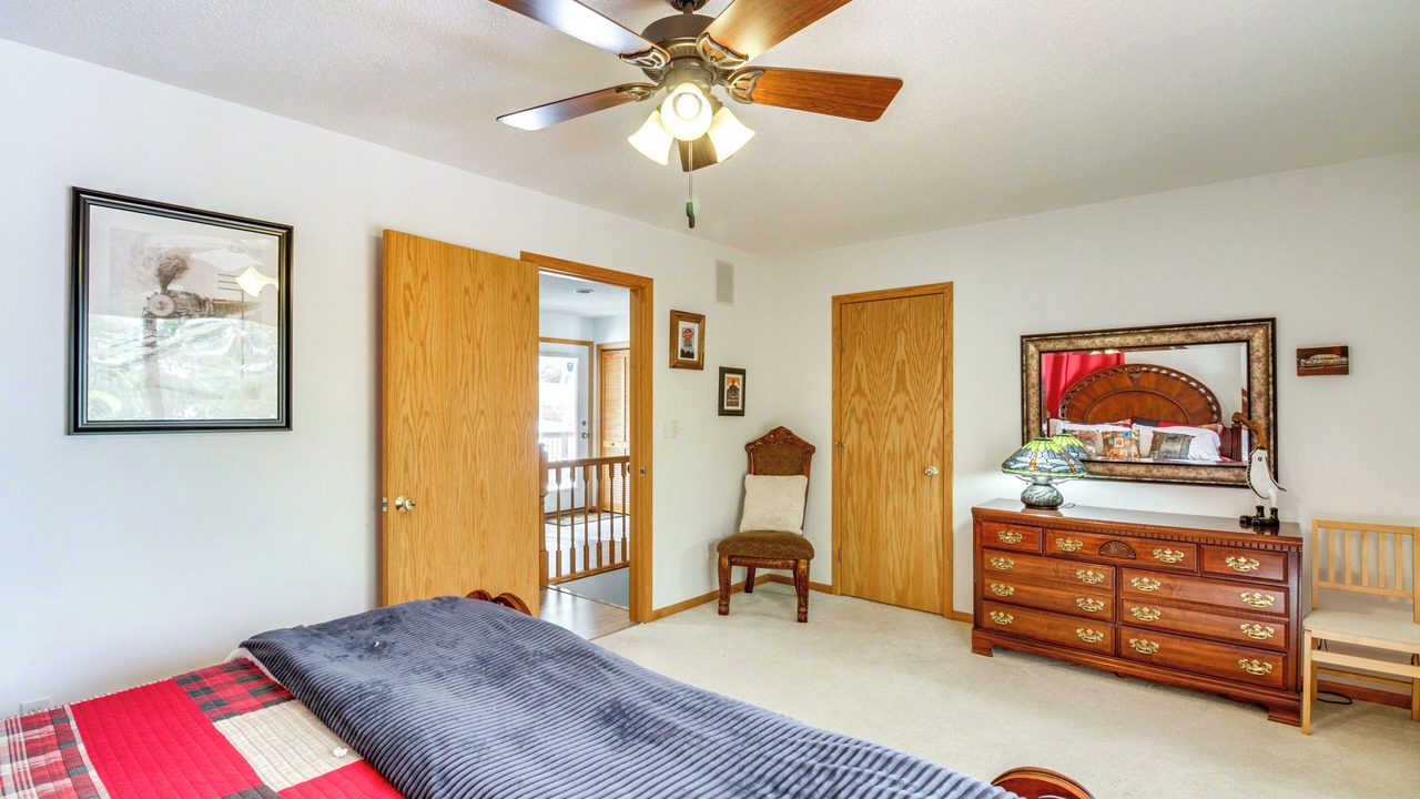 Photo of Bedroom in Walker