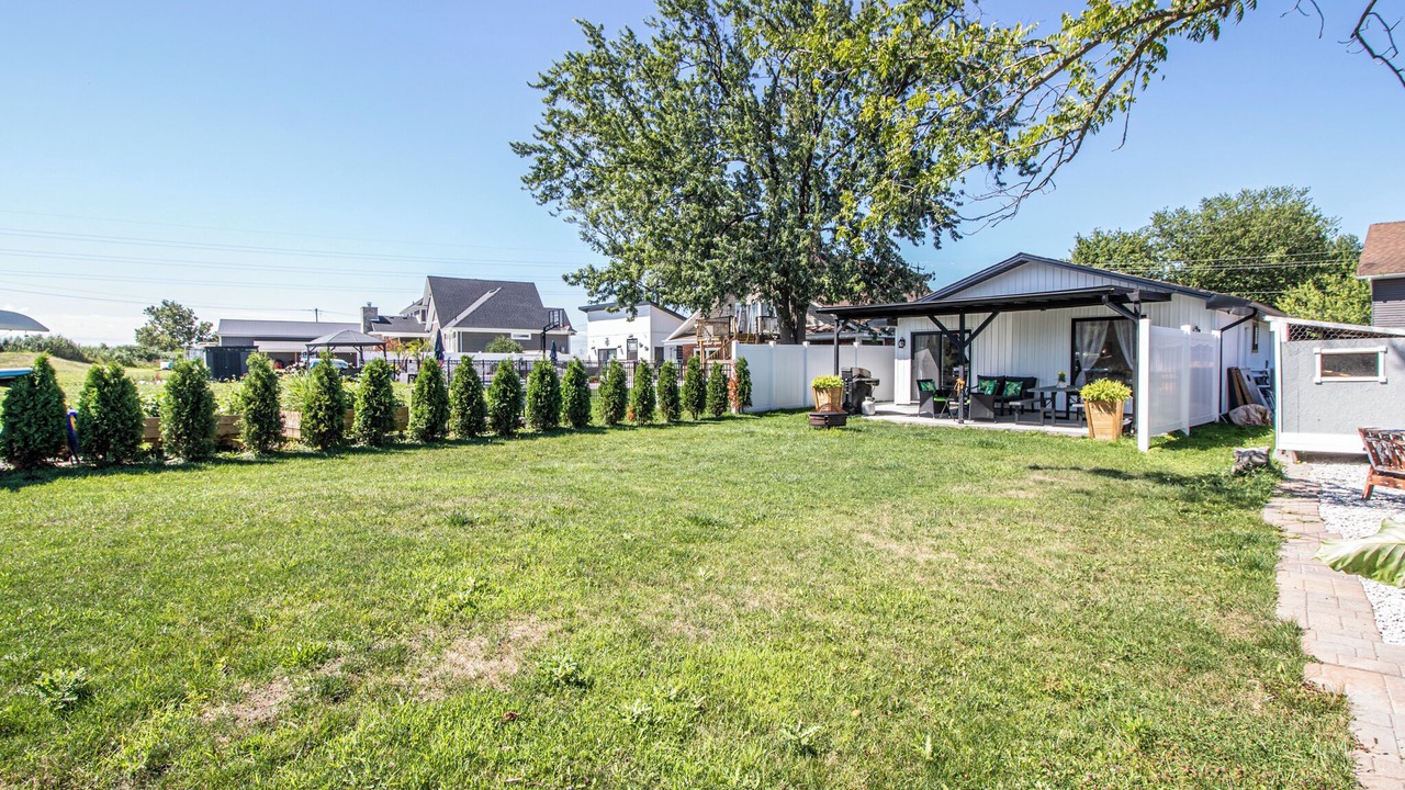 Photo of Outdoor in Lakeshore