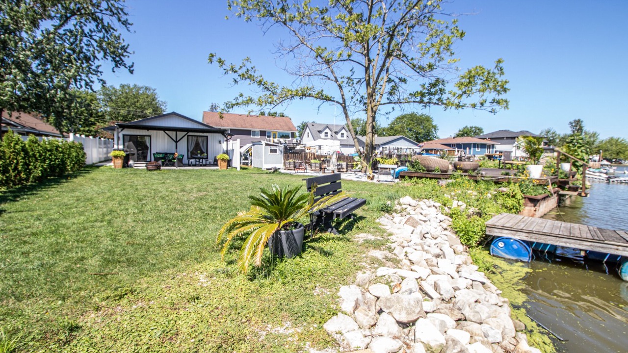 Photo of Outdoor in Lakeshore